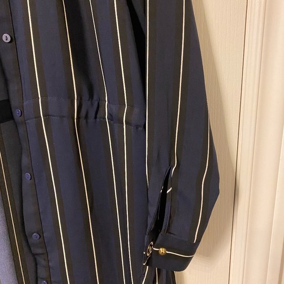 Long Sleeve Striped Pattern Cardigan - Picture 2 of 3